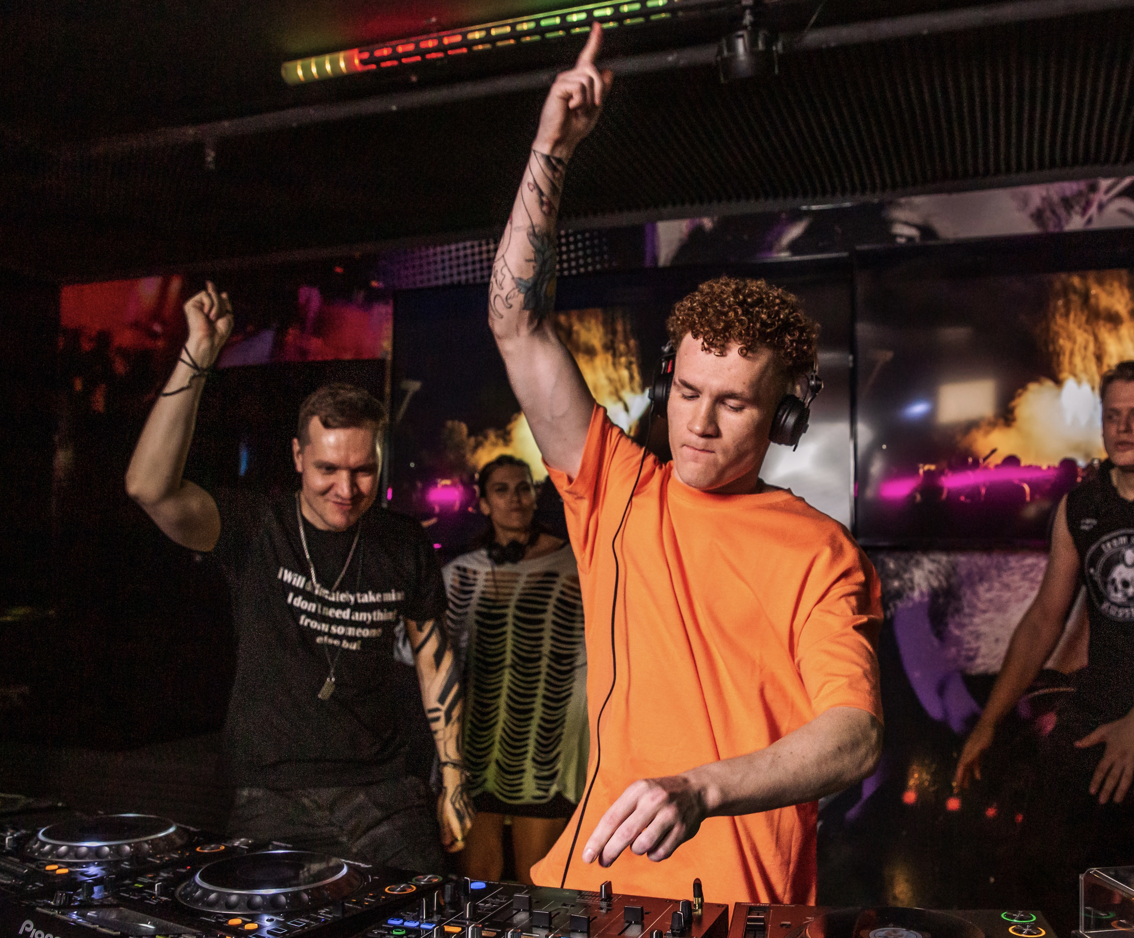 Professional DJ 3